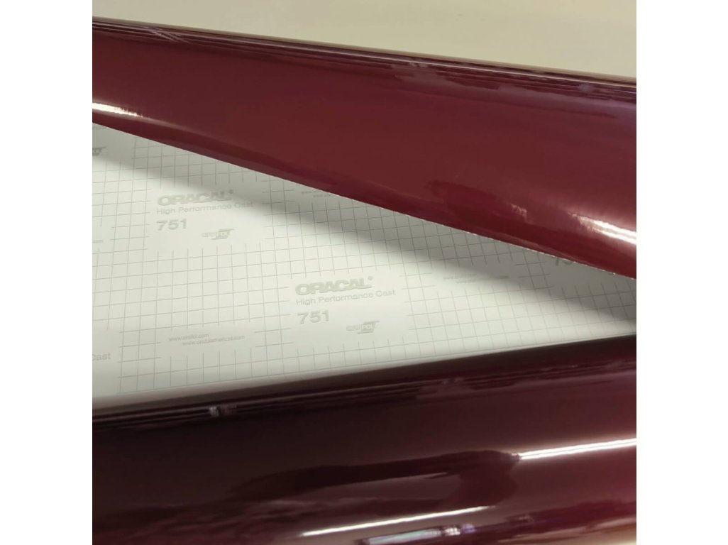 Fialovo červená lesklá liata fólia Purple Red 026 Oracal 751 126x100cm